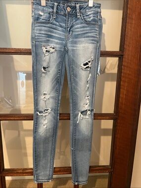 American Eagle Outfitters Distressed Light Blue Skinny Jeans - Women